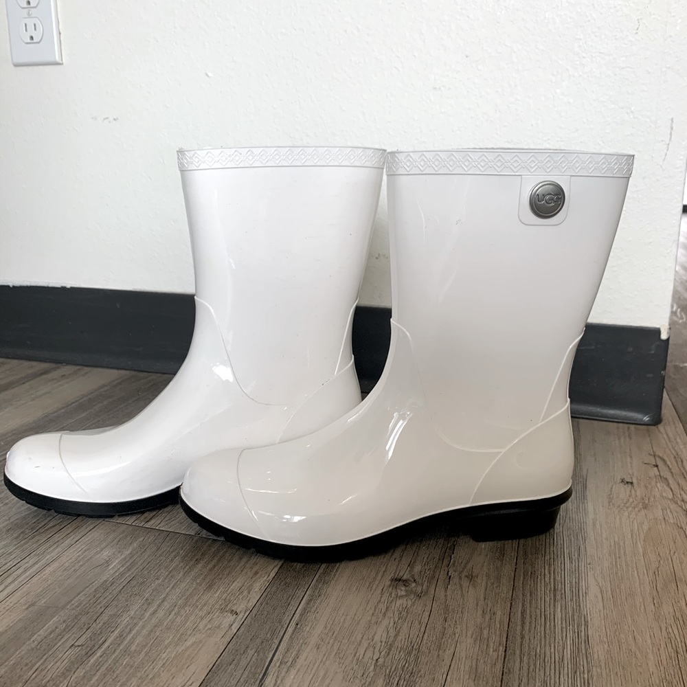 UGG Sienna Rain Boots